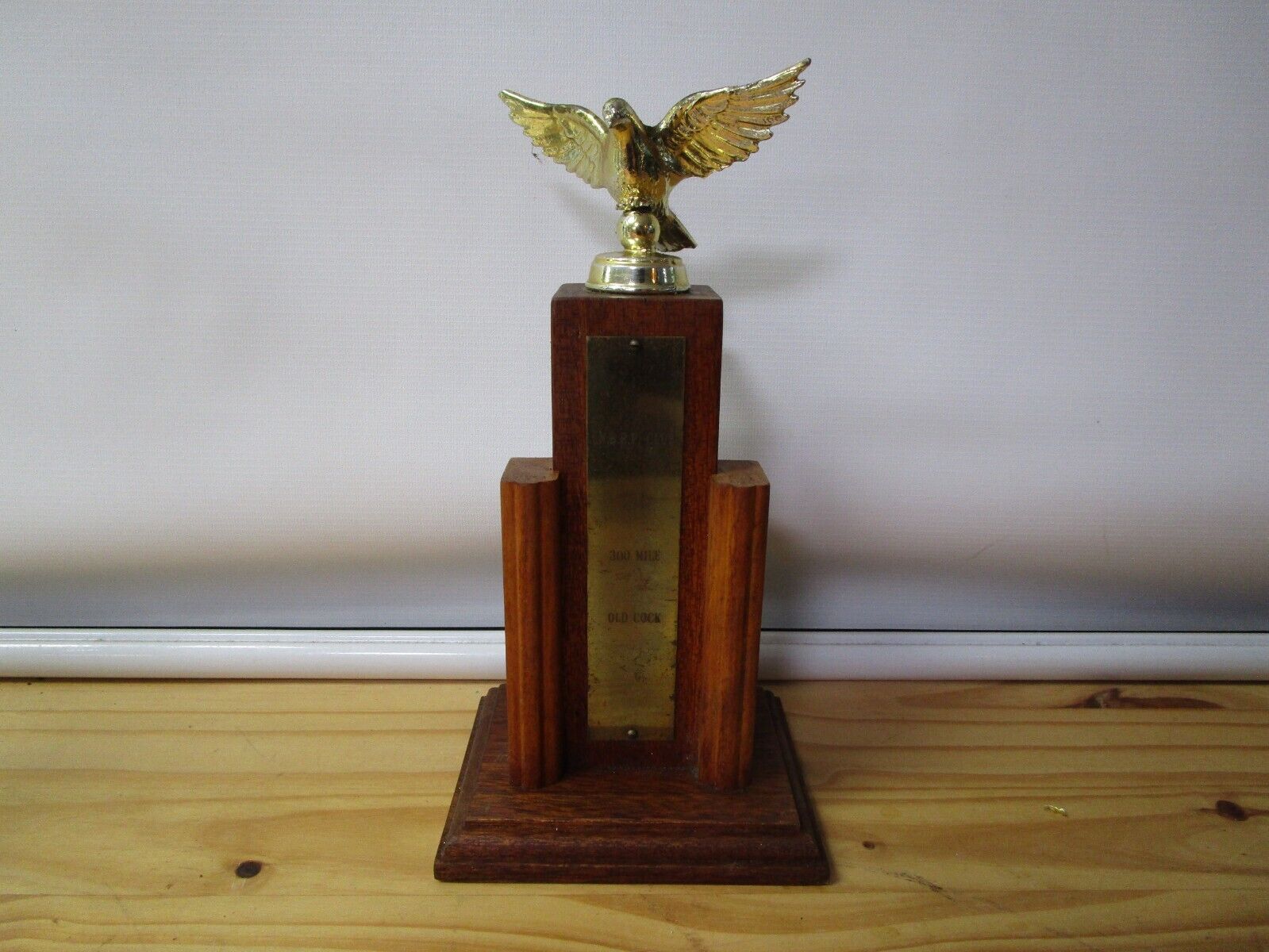 Vintage 1958 Bird Pigeon 300 M Racing Race Trophy Best Old Cock
