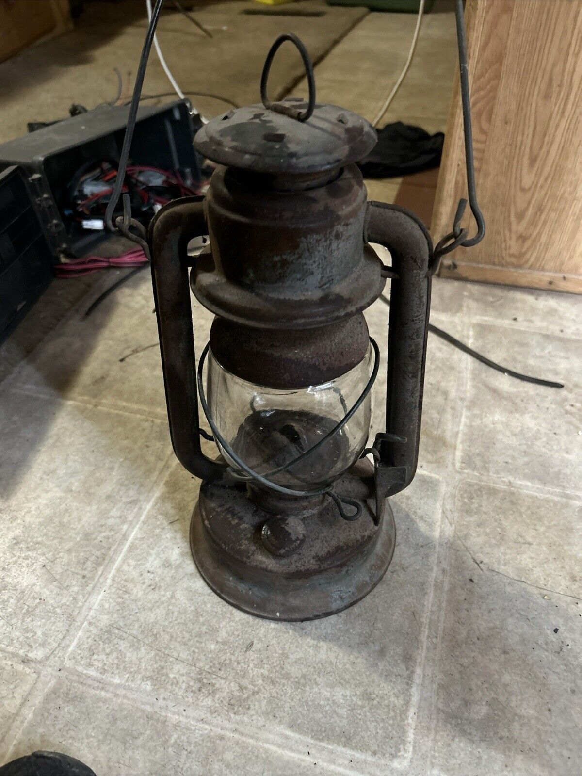 Vintage EMBURY No2 CB Tubular Kerosene Lantern