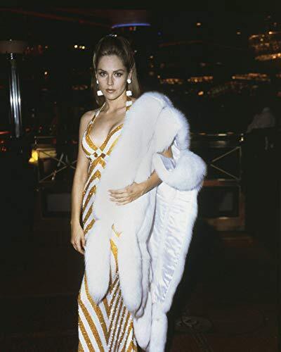 Sharon Stone in Casino Stunning in fur and sexy gown 24x30 Poster