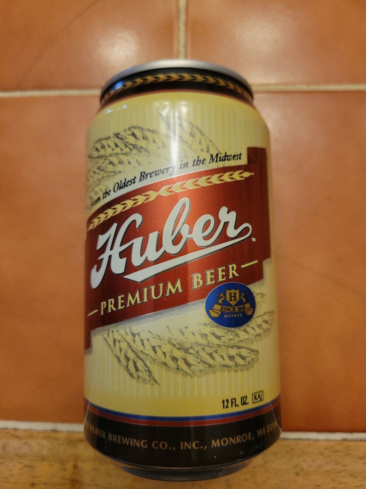 Huber Premium Beer 12 oz Can Joseph Huber Brewing Co Monroe Wisconsin 