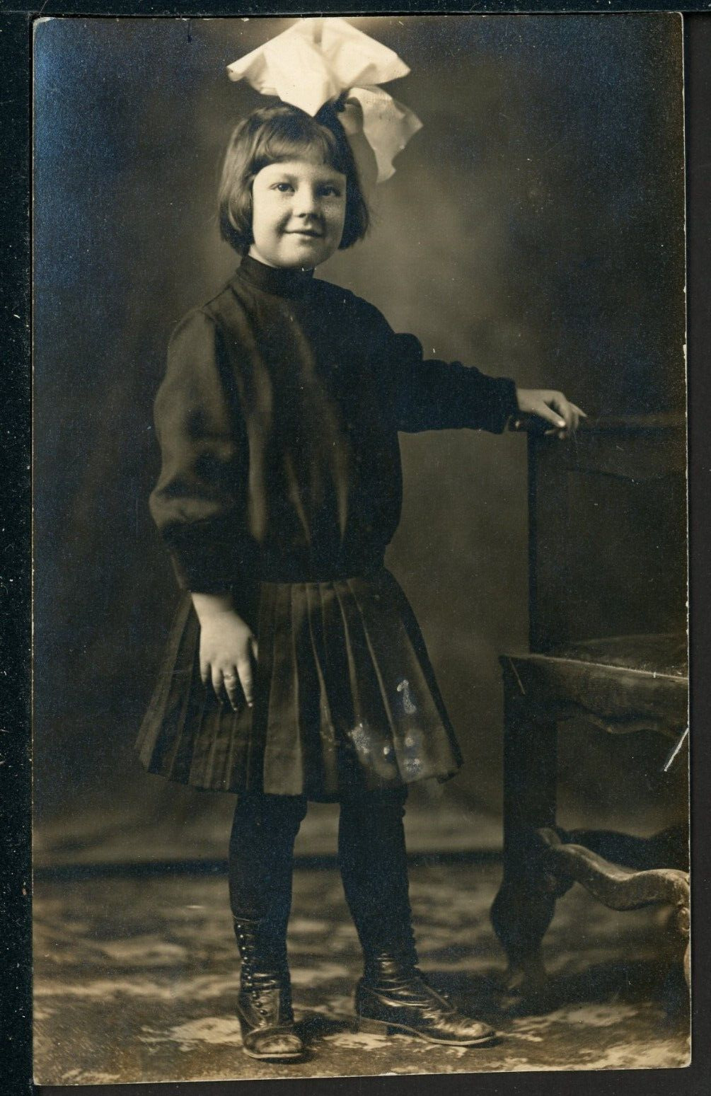 RPPC c. 1913 Studio Portrait Children Girl \