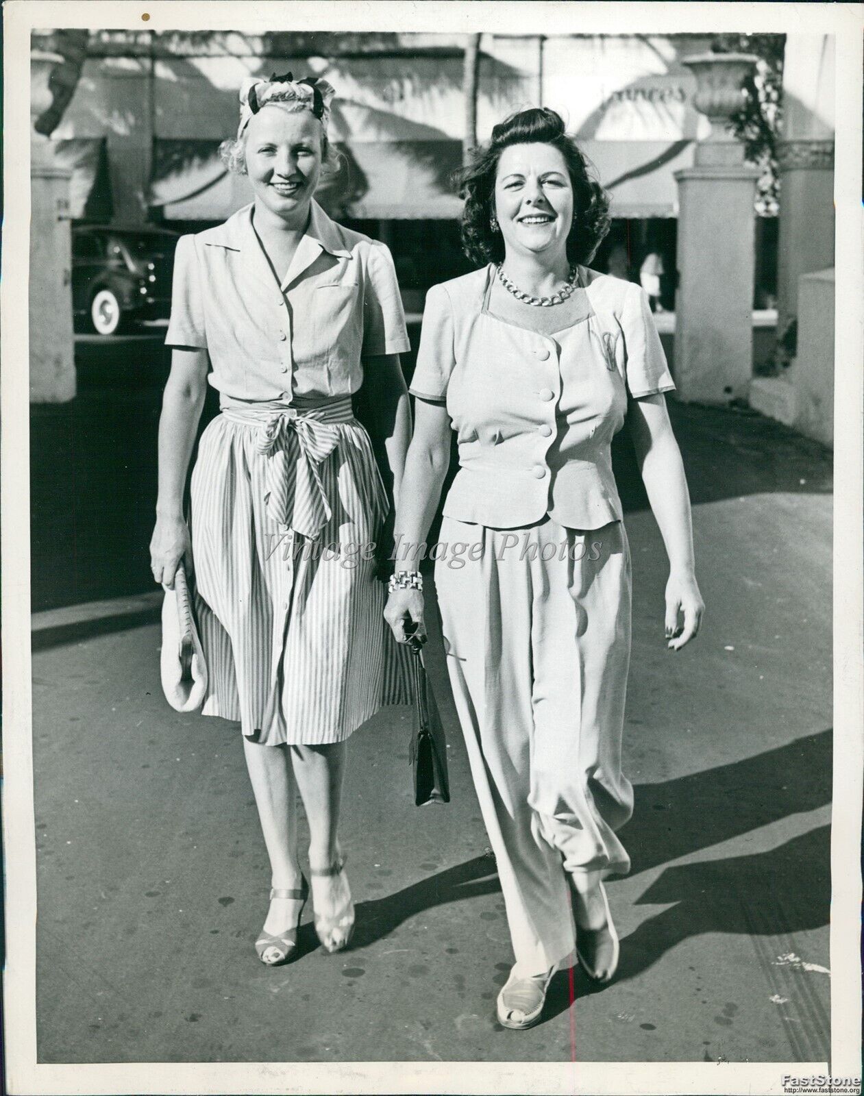 1944 Mmes John Moffat, Dewinter Wills On Worth Ave Palm Beach Society 7X9 Photo