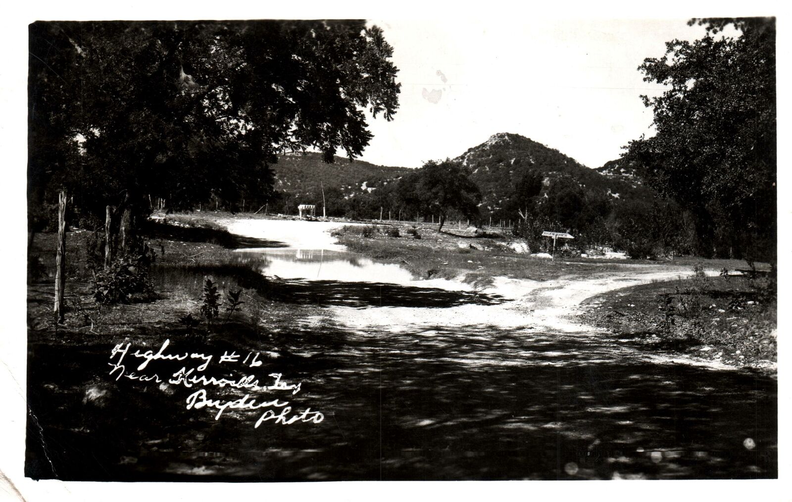 VINTAGE POSTCARD HIGHWAY #16 NEAR KERRVILLE TEXAS RPPC REAL PHOTO MAILED 1948