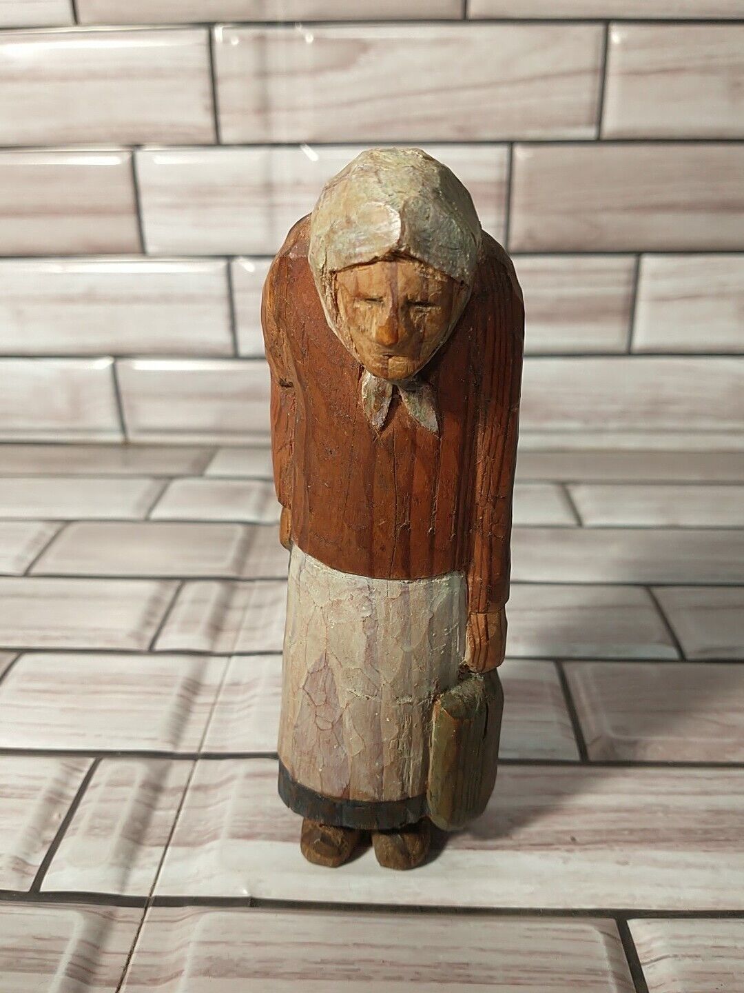 Vintage Carved Wood Dutch Figure Elder Woman With Suitcase/Pot Sweden Influence 