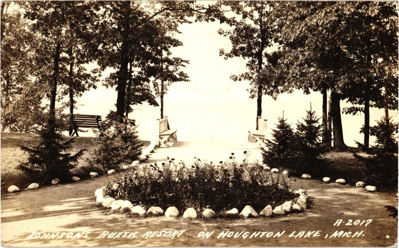 Johnson\'s Rustic Resort Houghton Lake MI RPPC Real Photo Postcard c1940