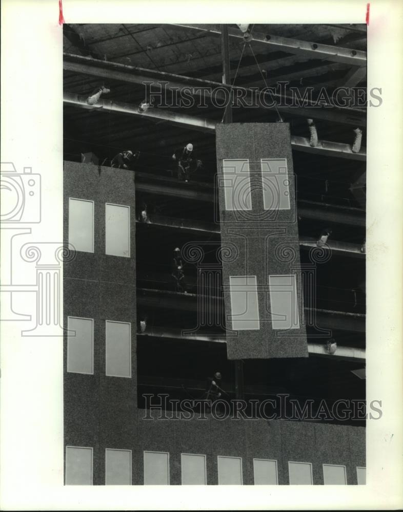 1989 Press Photo Exterior being removed from Memorial City Place in Houston