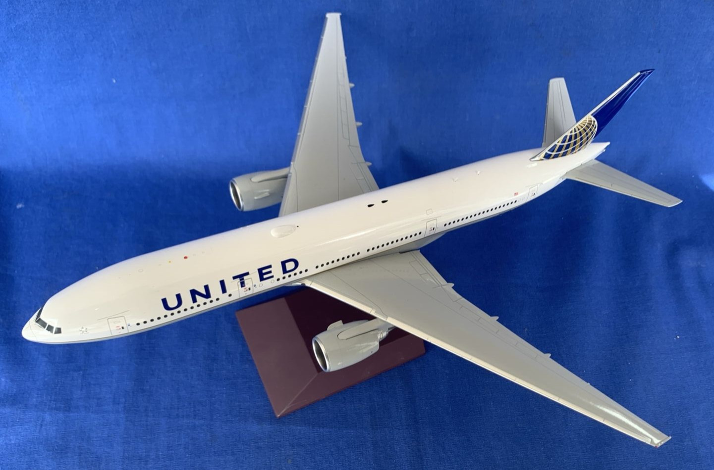Gemini Jets 1:200 United Airlines Boeing 777-200 N796UA G2UAL910