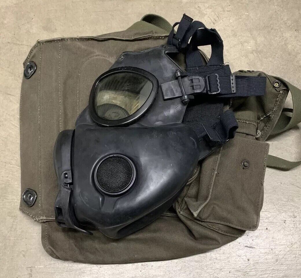 US M17 Gas Mask Size Small w/ Bag