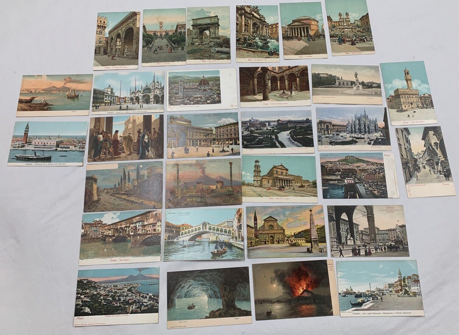(30 Antique Unposted Italian Postcards