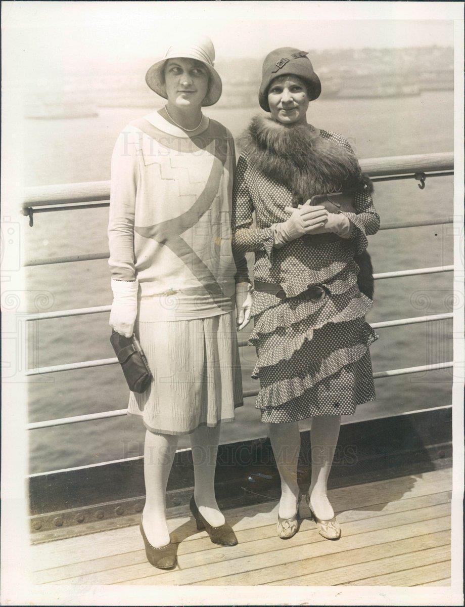 1928 Press Photo NYC Adelaide Turney, Margaret Walker - ner55009