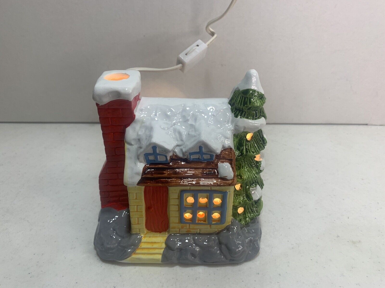 Vintage U.L Christmas Lighted House