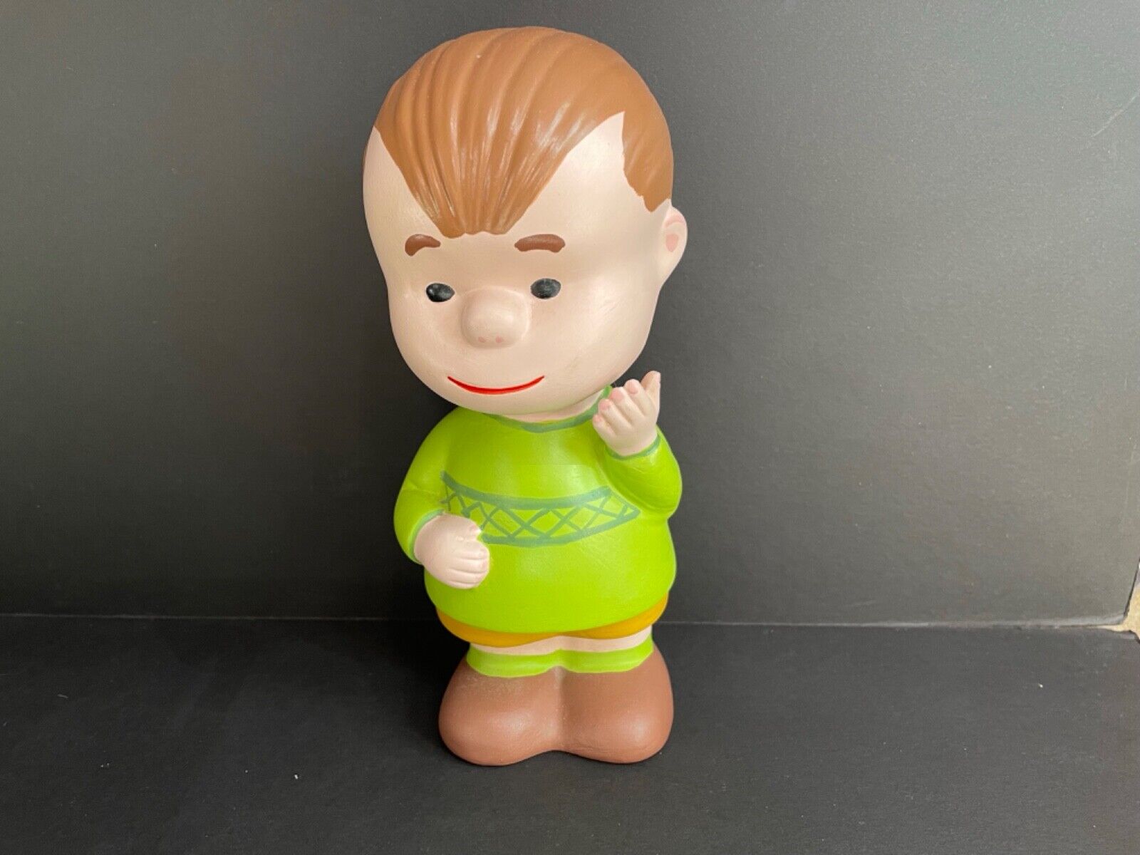 Vintage Peanuts Ceramic Figures Linus Lucy 9” Tall  1960’s