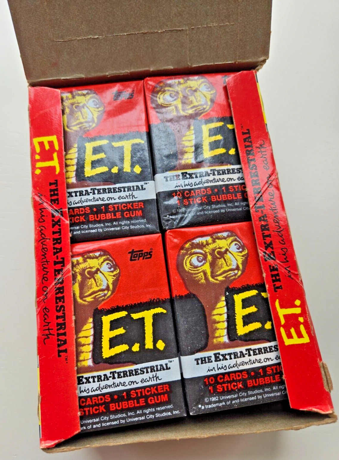 1982 E.T.  Extra-Terrestrial Topps Gum Cards Full Box Sealed 36 Packs Nice box