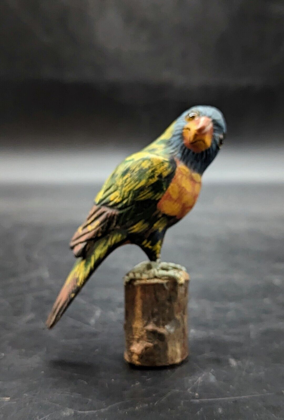 Hand Painted Carved Wood Wooden Parrot Parakeet On Stump Figurine 3.75\