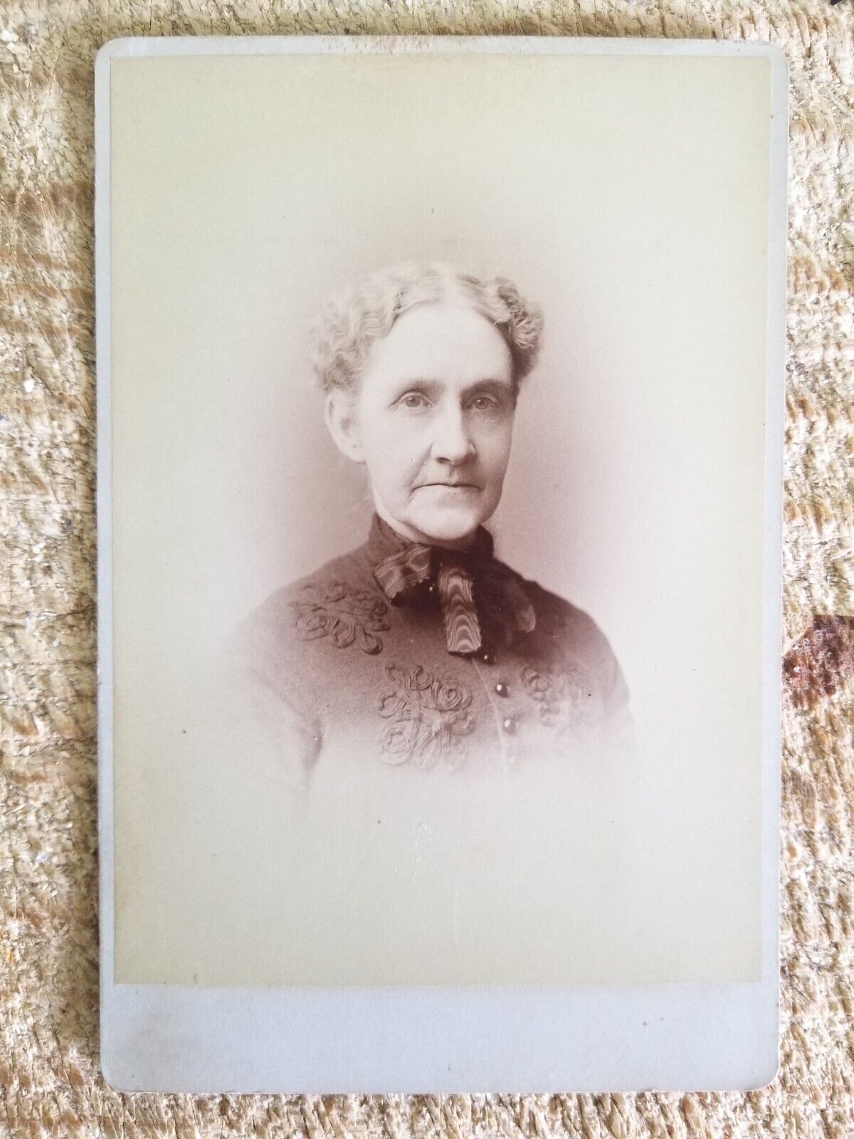 OLD LADY IN BLACK,HORNELLSVILLE/FRIENDSHIP,NYVTG 1800\'S CABINET PHOTO*CP8