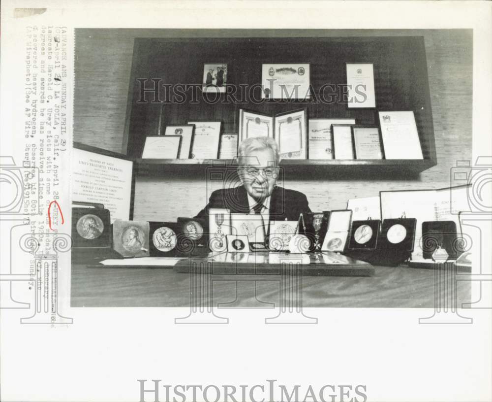 1973 Press Photo Nobel laureate Harold C. Urey with some of his awards in Calif.