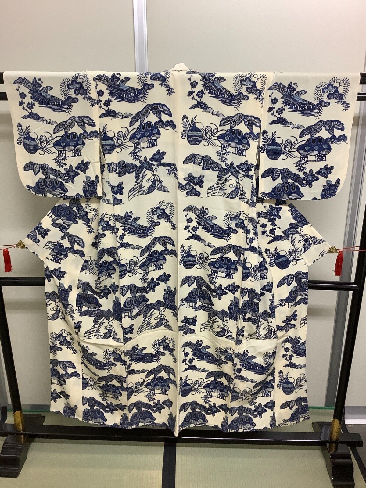 Japanese Vintage Kimono pure silk White navy blue village grass Height 58.26inch