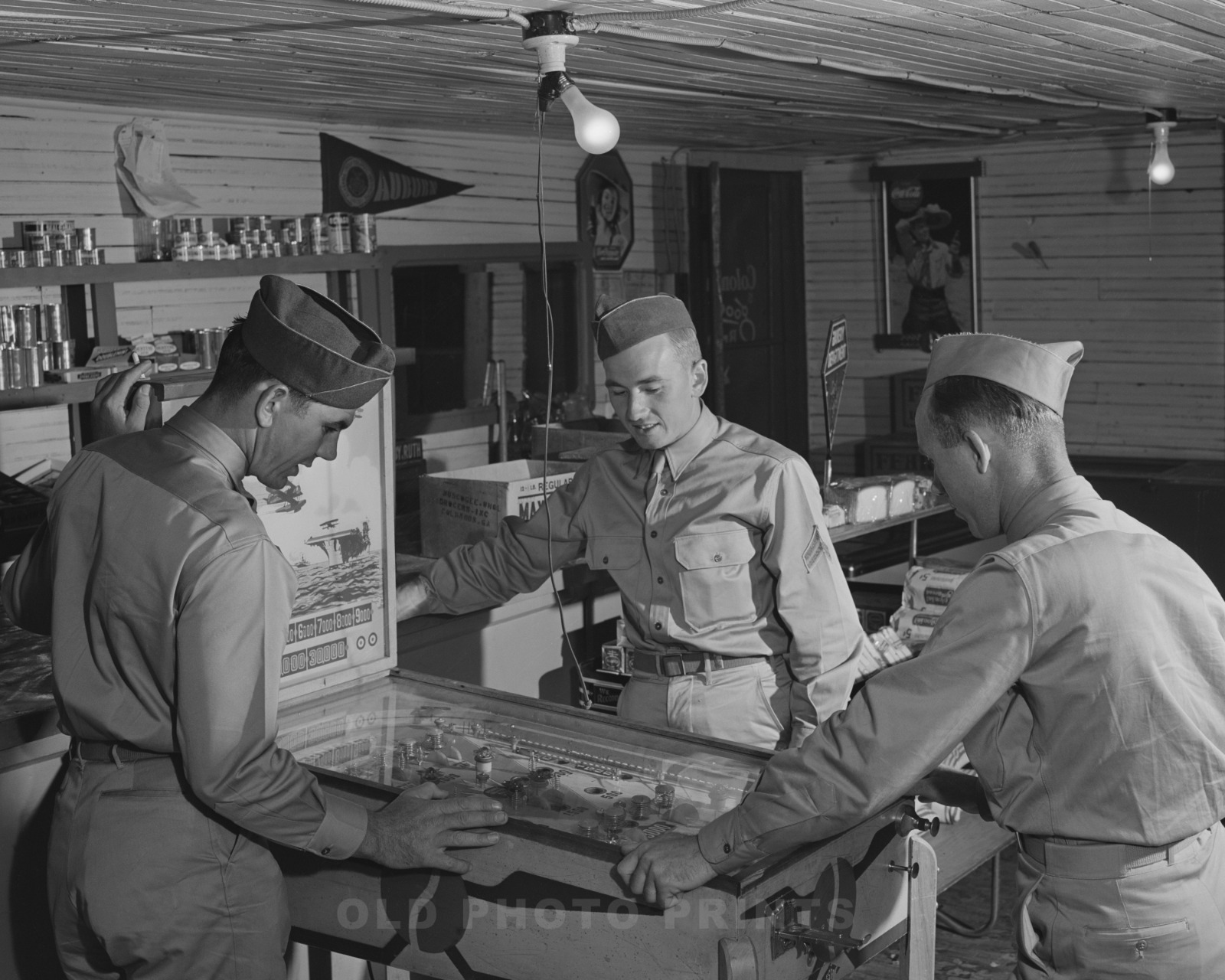 US Army Soldiers Playing Pinball Machine 1941 Photo Phenix City, Alabama WWII