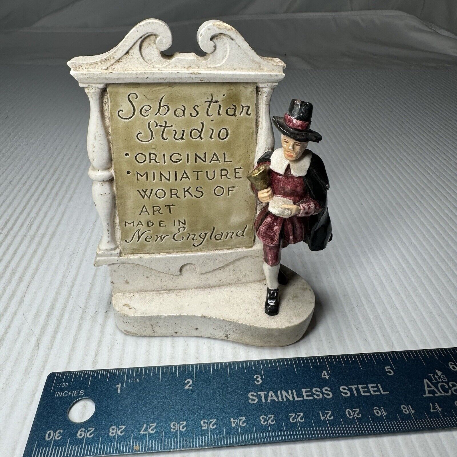 Sebastian Miniatures Figure Plaque 6998 vintage collector Pilgrim