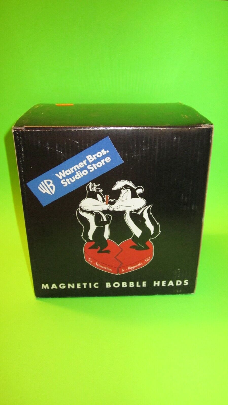 Extremely Rare Pepe Le Pew and Penelope magnetic bobbleheads vintage