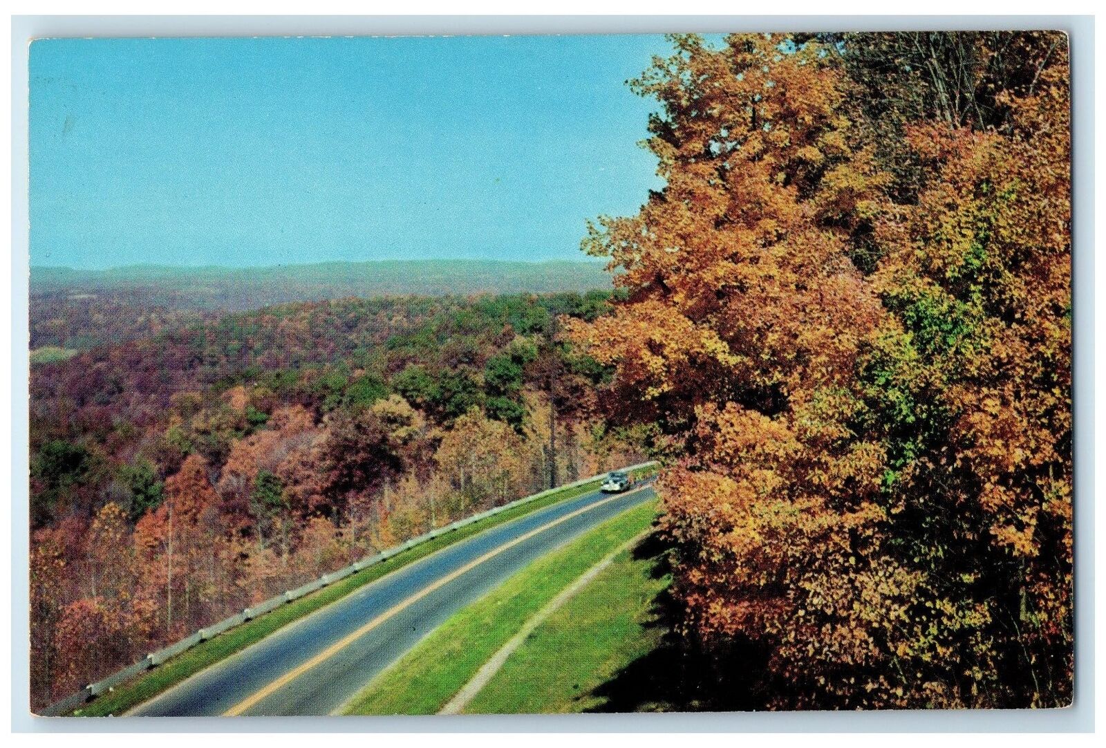 c1960\'s Brown County Road Scene Bloomington-Nashville Indiana Unposted Postcard