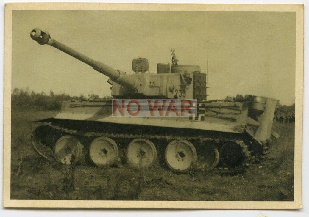 WWII WAR PHOTO GERMAN PANZER / TANK Panzerkampfwagen VI Tiger