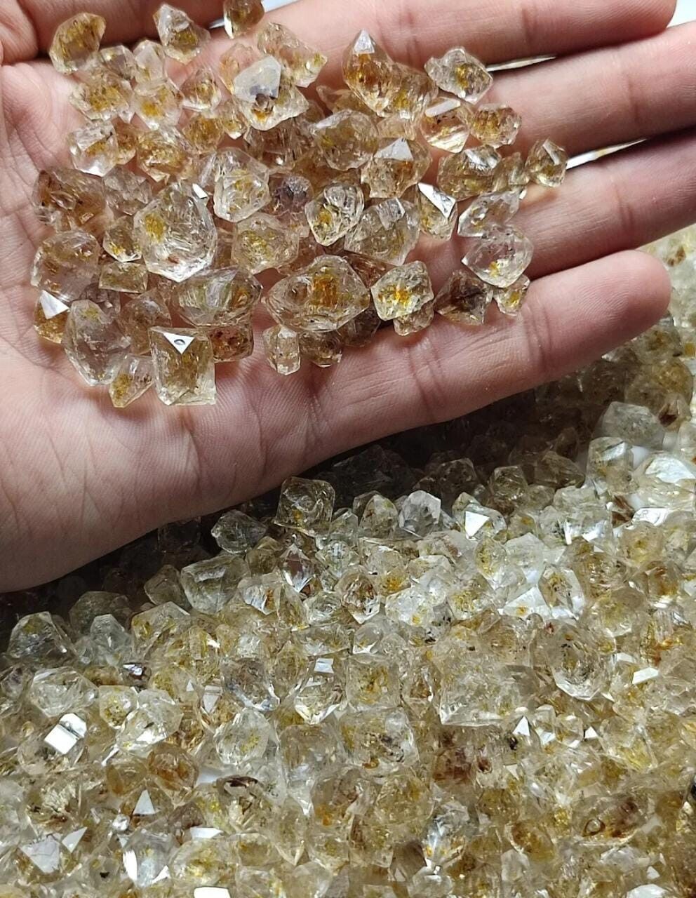 Petroleum Diamond Quartz (350-gm) Crystals having good luster & terminations -PK
