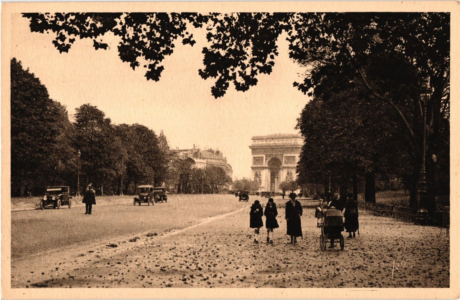 Paris France Prestigious FOCH AVENUE Home to Many Grand Palaces Postcard