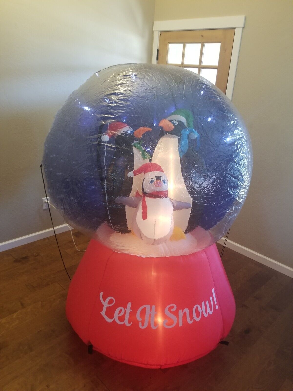 Inflatable 5.5 Snowglobe Gemmy 5 Foot 6 Foot Penguin Family