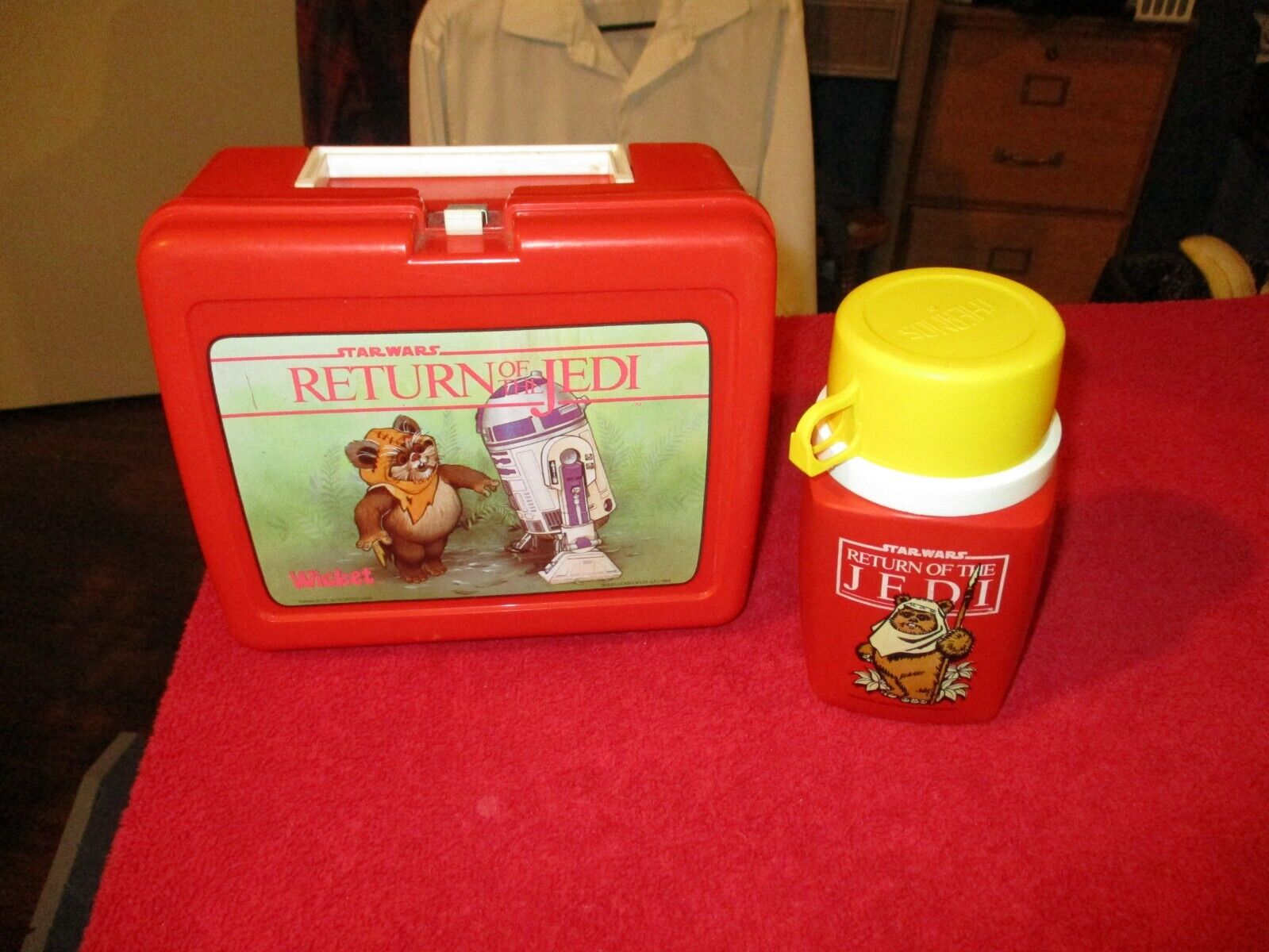 Vintage 1983 Star Wars Return Of The Jedi Plastic Lunchbox + Wicket R2D2 Thermos