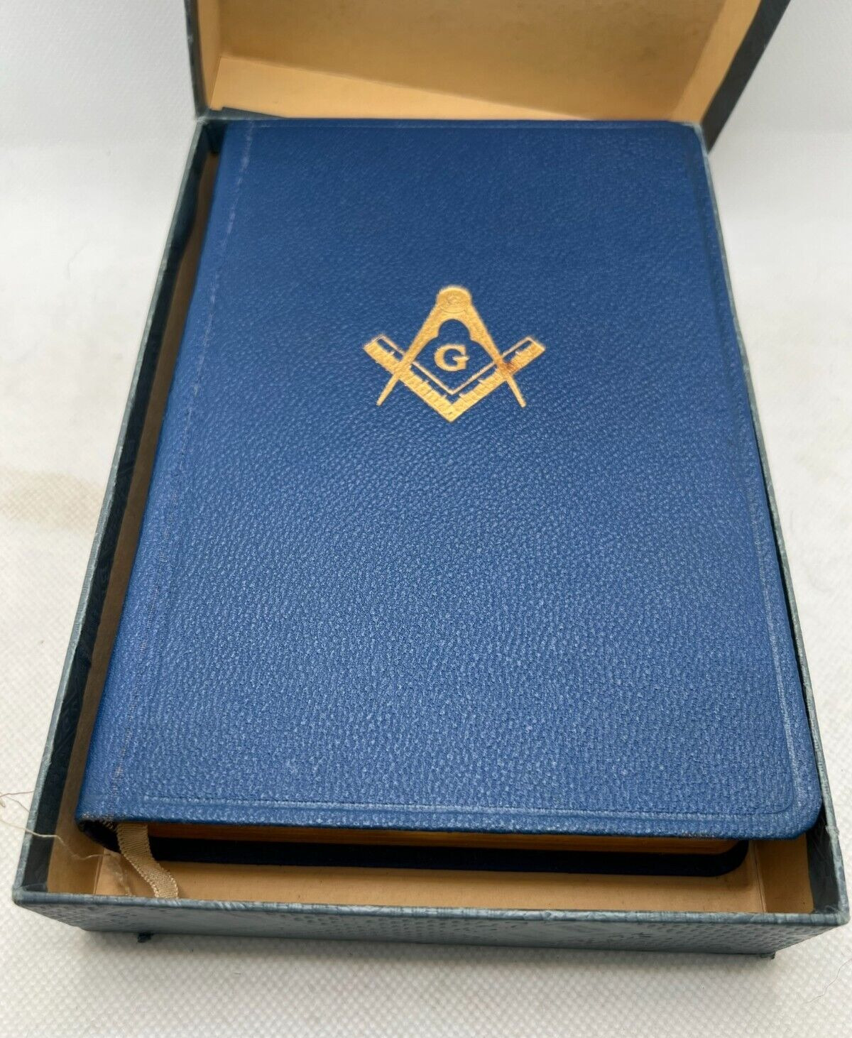 HOLY BIBLE MASONIC MASON EDITION HOLMAN BLUE 38 Signatures Masonic 1925