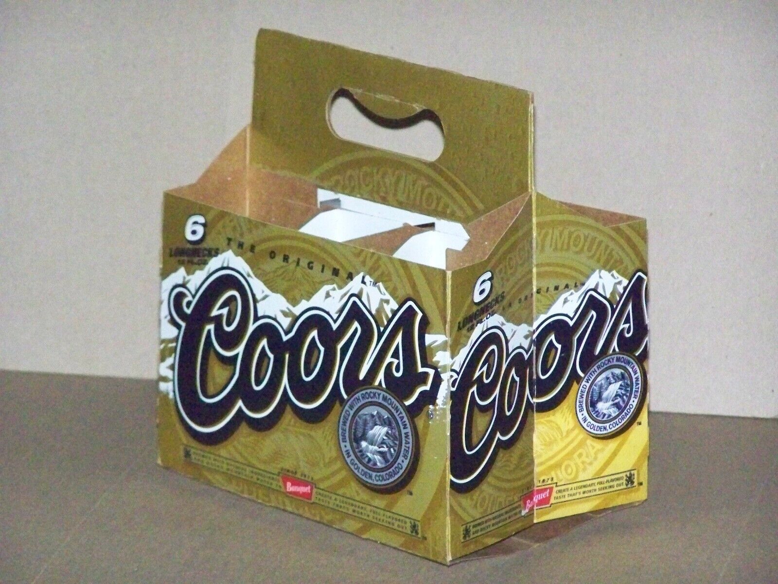 RARE Original Coors Beer Long Neck 12 oz. Bottles 2004 6 Pack Carton Carrier