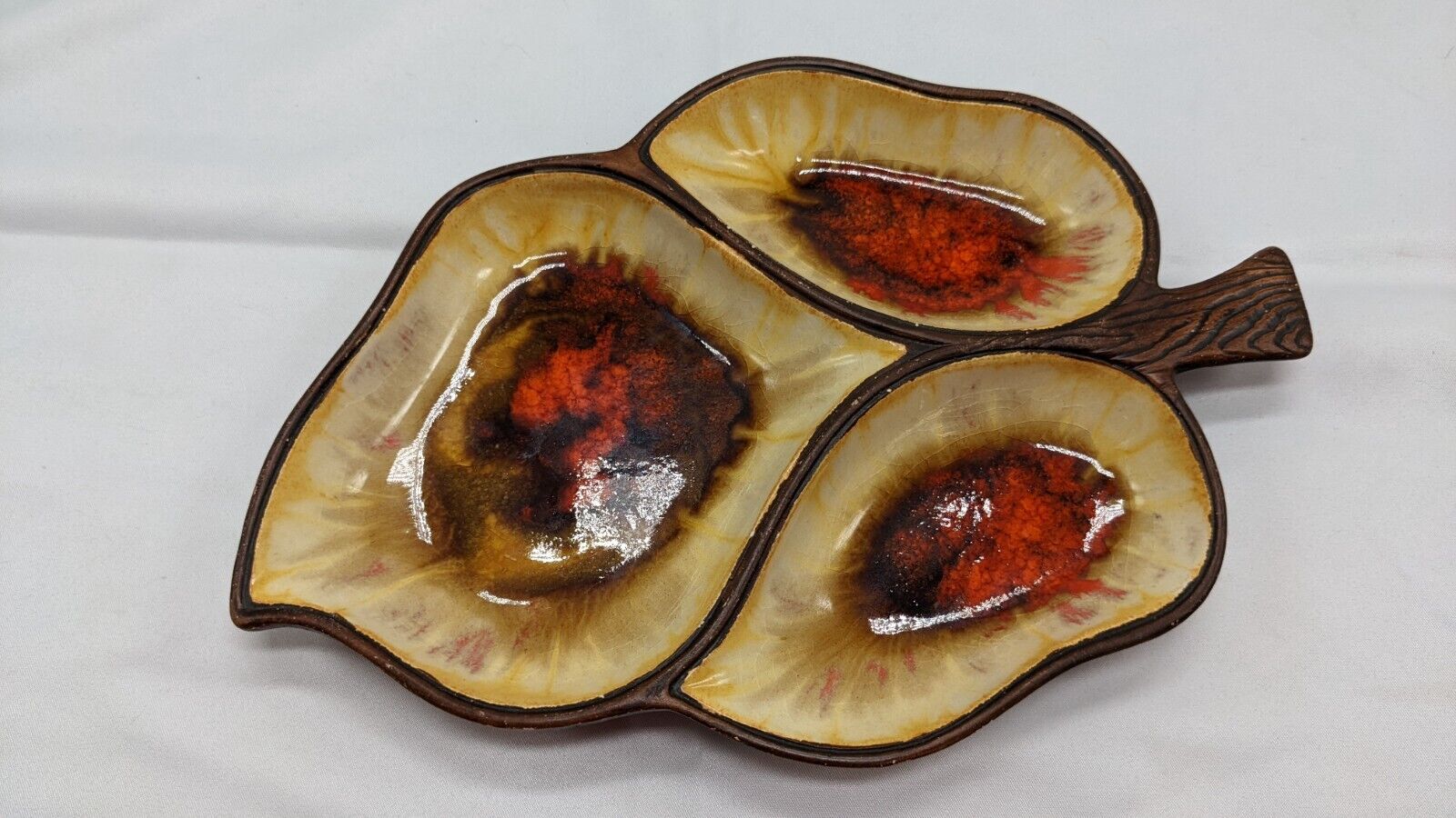 Vintage Treasure Craft Ceramic Divided Leaf Tray Retro #378