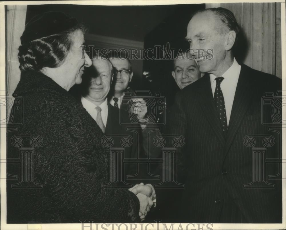 1969 Press Photo Sir Alec Douglas-Home and Golda Meir met at Downing St., London