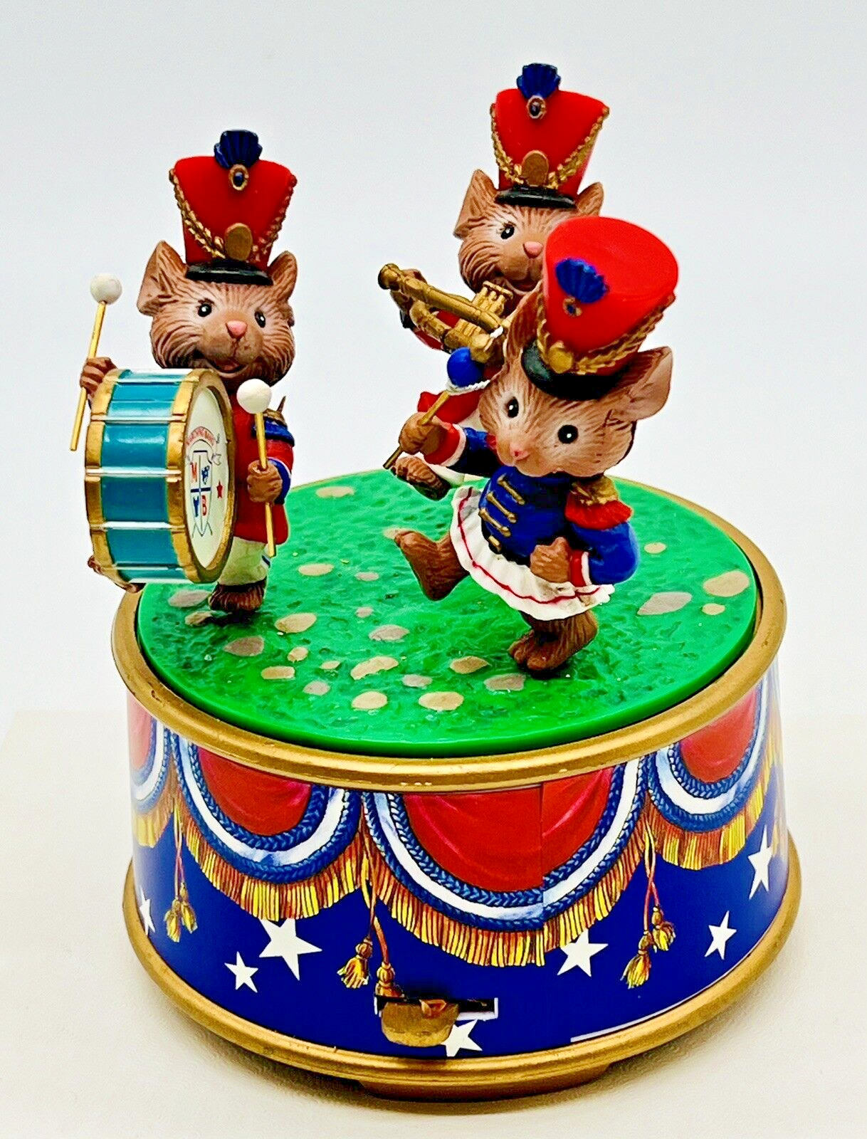 Enesco Mice Marching Band Music Box When the Saints Come Marching Windup VIDEO