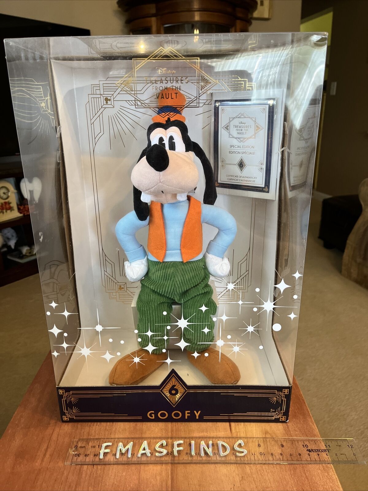 GOOFY Disney Treasures From the Vault, Limited Edition Plush NEW IN BOX