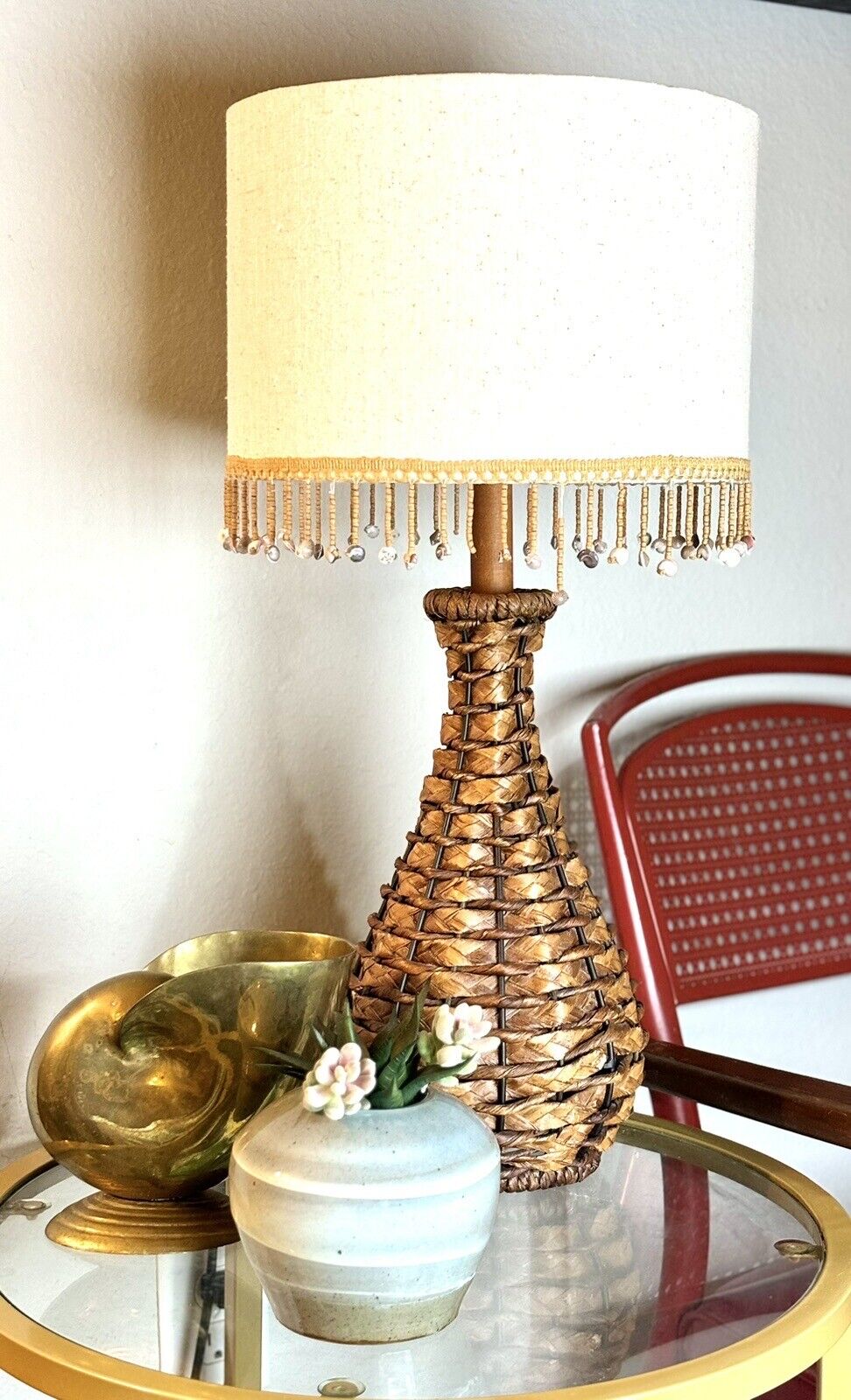 Tarogo Vintage Woven Palm Table Lamp With Orignal Shell Adorned Shade