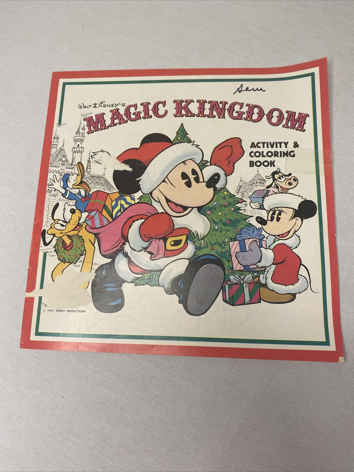 Vintage Walt Disney MAGIC KINGDOM ACTIVITY & COLORING BOOK from 1970\'s UNUSED