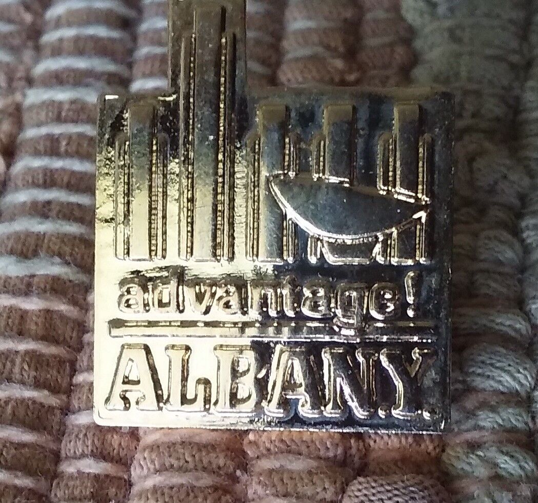 Vintage Advantage Albany New York pin badge