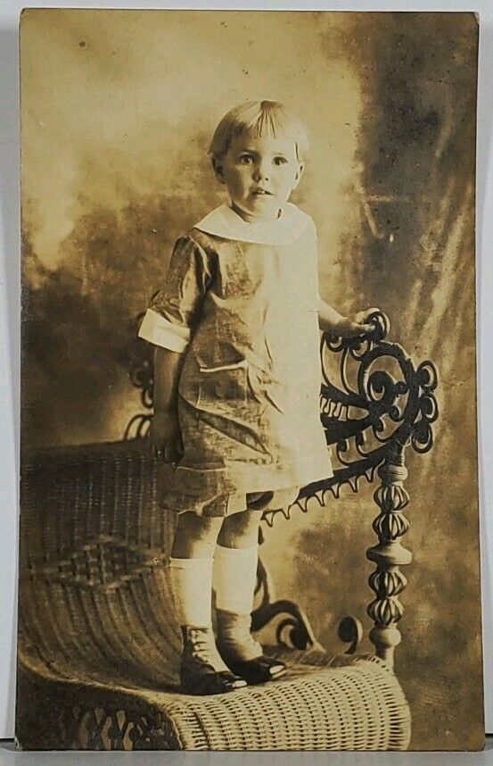 RPPC Cutest Girl Edwardian Button Up Shoes Hagerstown Md Family Postcard K2