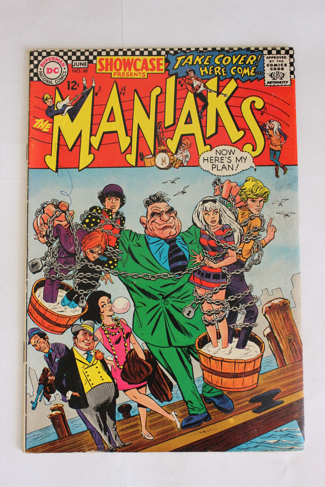 Showcase #68 (1967) The Maniaks FN