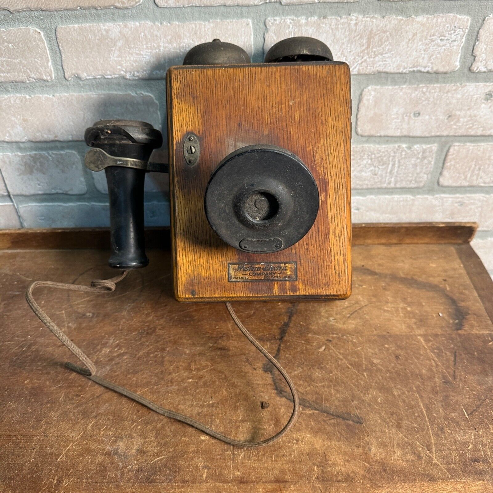 ANTIQUE WESTERN ELECTRIC COMPANY WOODEN TELEPHONE BELL RINGER BOX, TYPE 293A