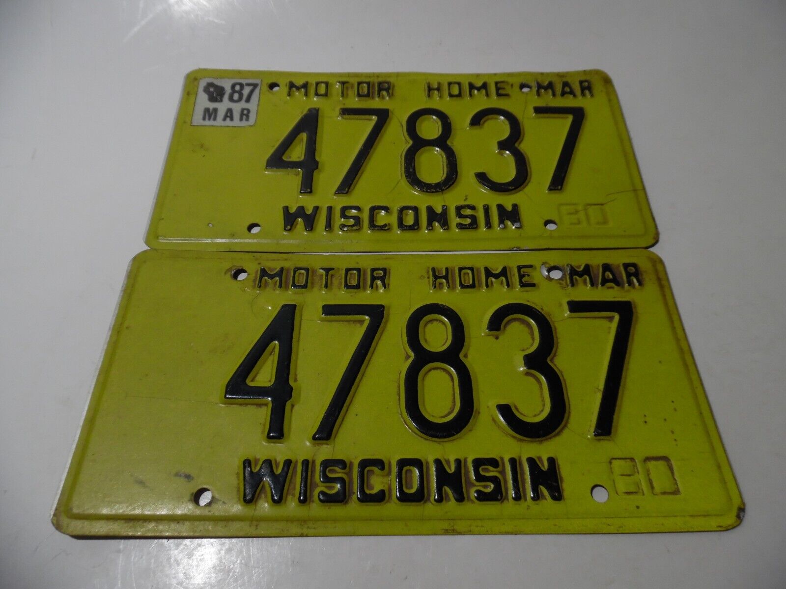 2 Matching Vintage Wisconsin Motor Home License Plates 80s 47837