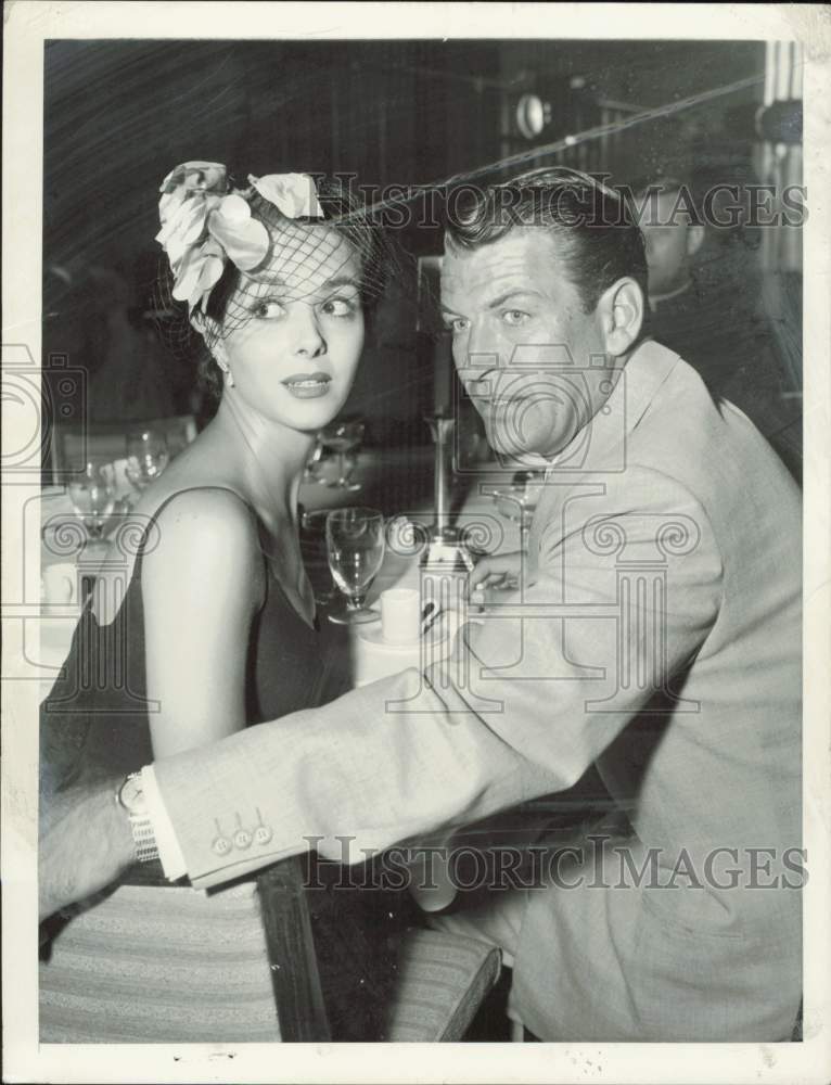 1955 Press Photo Dana Wynter and Richard Egan at Beverly Hilton Hotel event