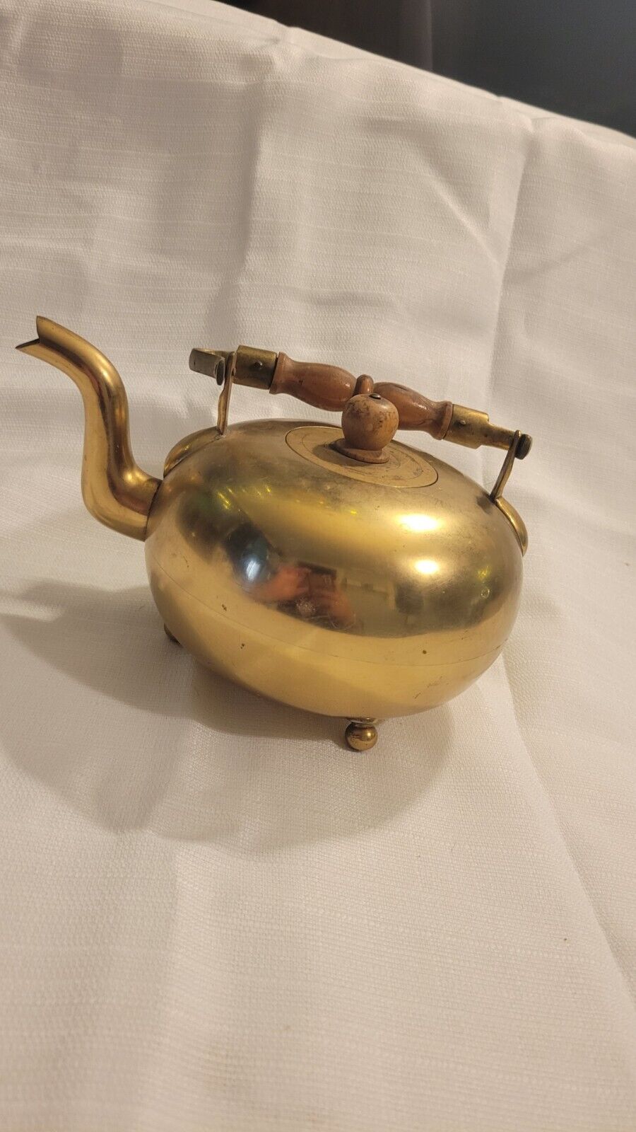 Vintage Footed Brass Teapot Kettle Wood Handle 