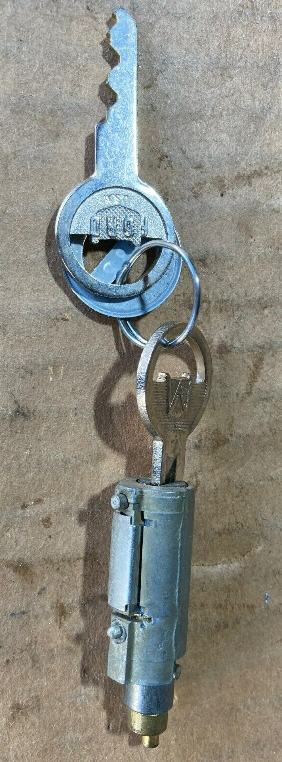 Vintage 1948 Ford truck lock and keys 51A-7043505-A