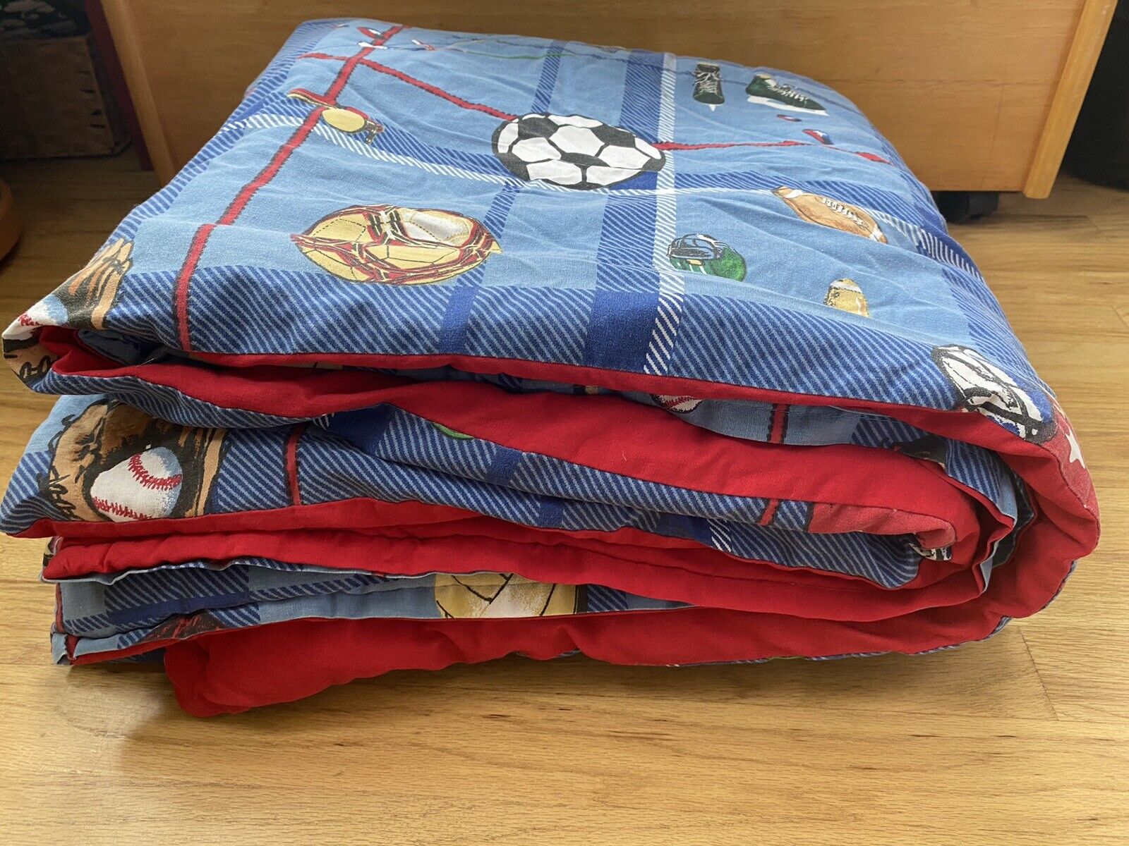 Vintage Reversible Sports Theme Red Blue Blanket Bedspread Twin Comforter Sports