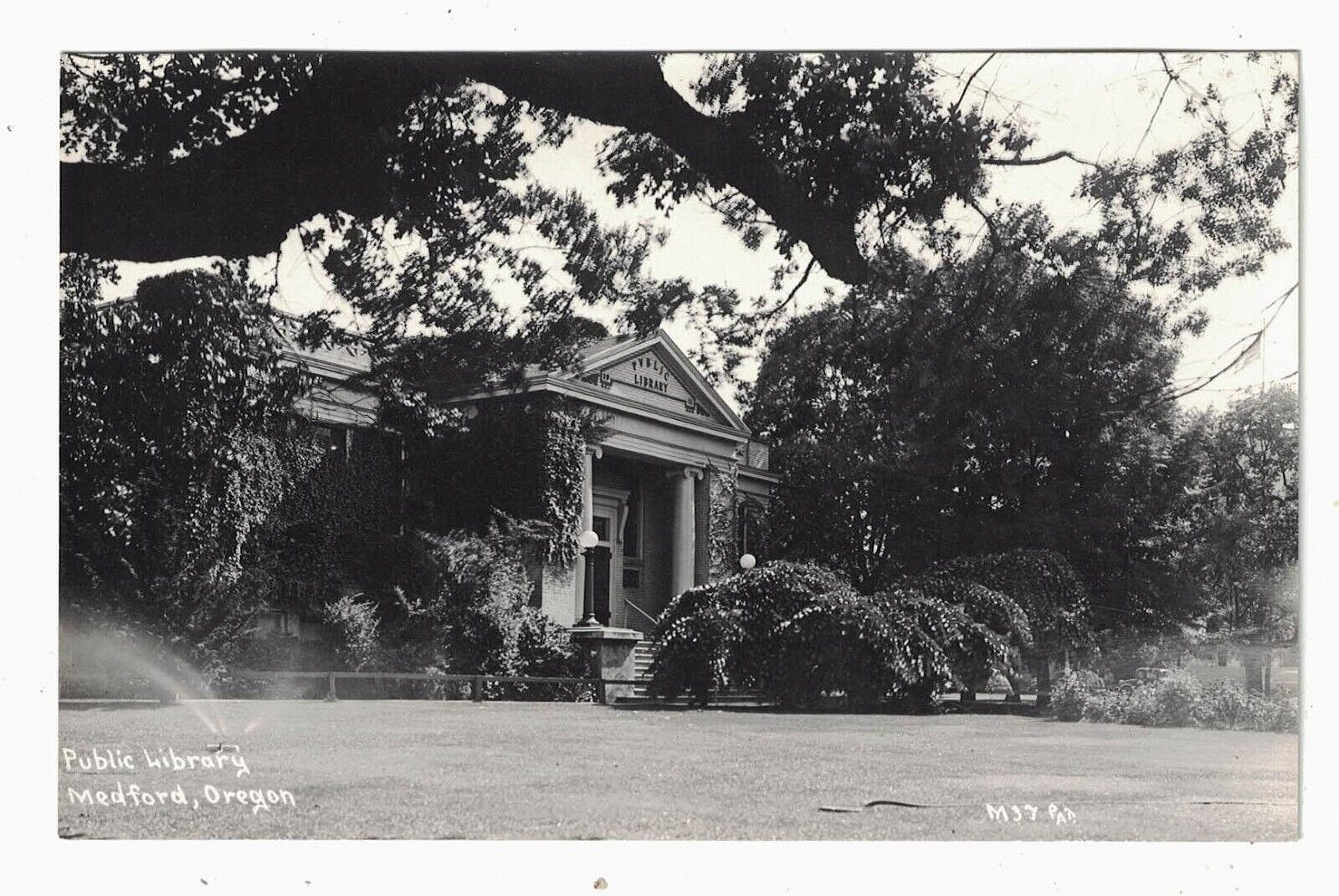 1940\'s Era Unused Real Photo Postcard of the Public Library in Medford, Oregon ~