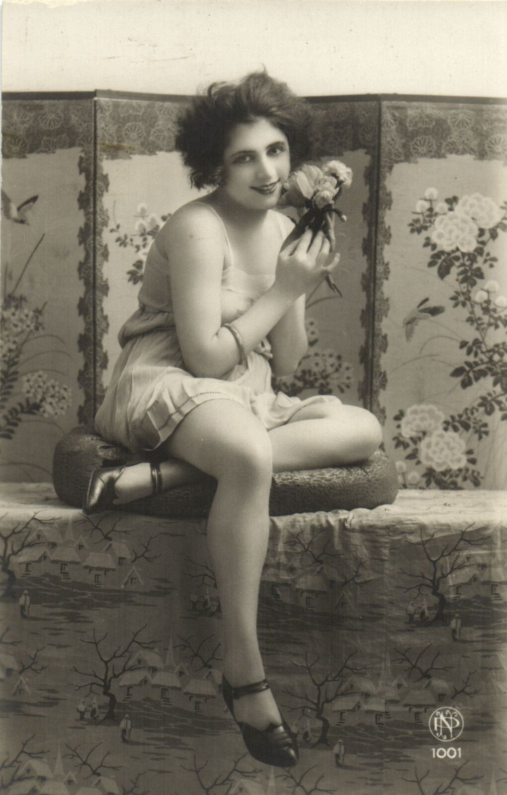 PC CPA RISK NUDE LADY POSING WITH A FLOWER, REAL PHOTO POSTCARD (b6651)