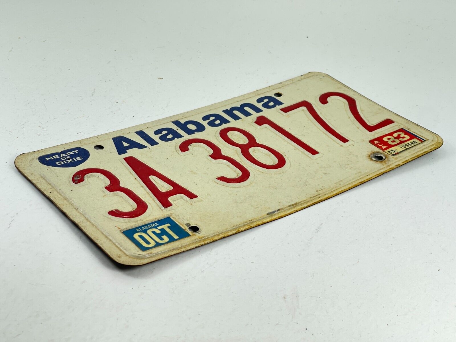 Vintage 1980\'s Alabama AL Heart of Dixie Red Blue State License Plate 3A38172